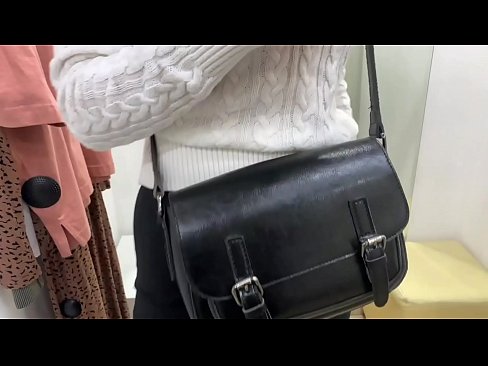 ❤️ Veřejná masturbace mladé feny FeralBerry s dildem ve fitku Krásné porno u nás cs.megaofertas.top ❌️